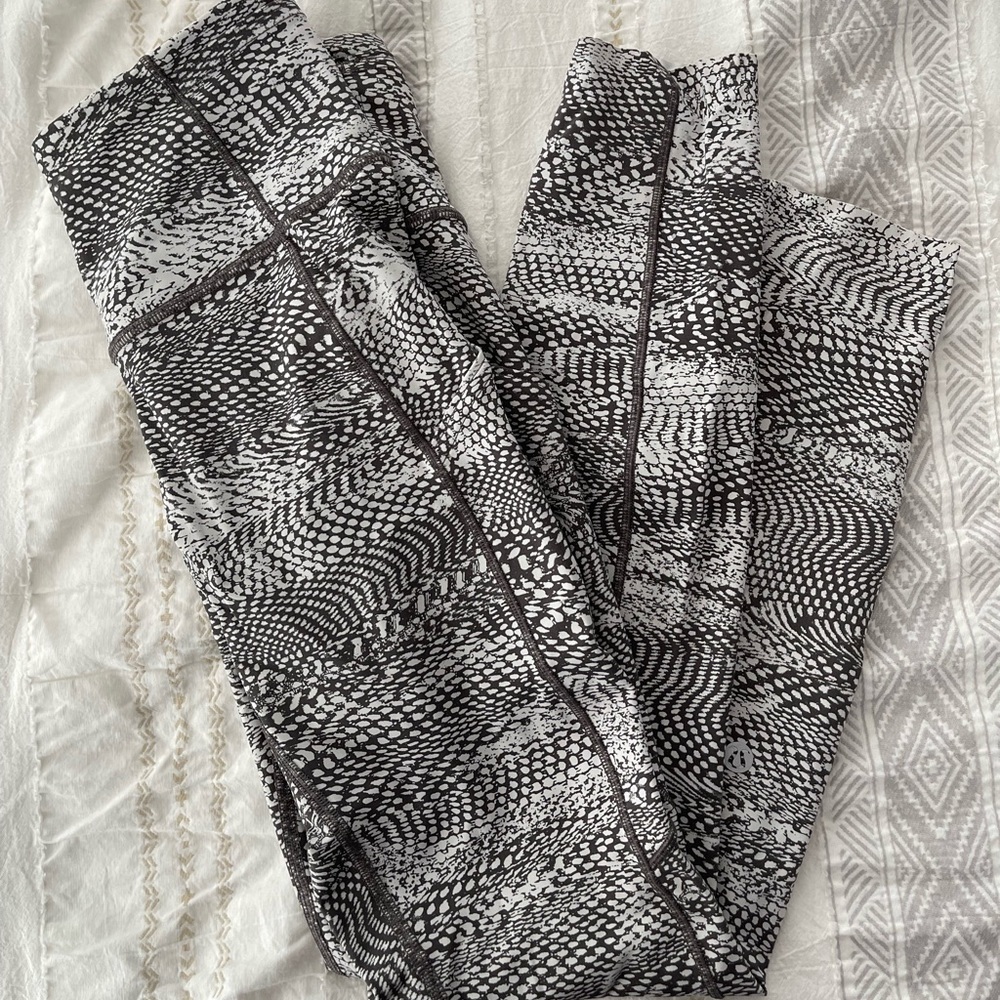 Lululemon Fast and Free size 6